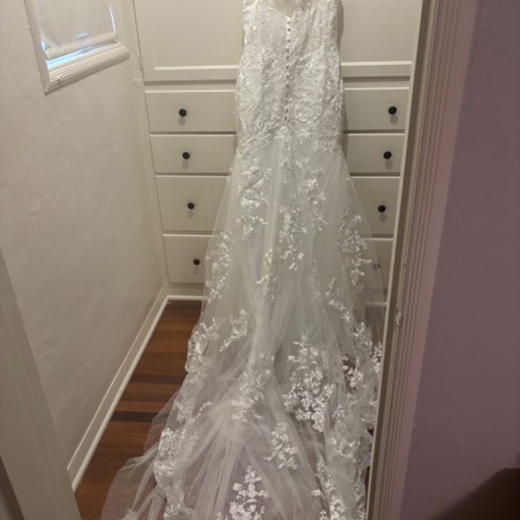 Mermaid Wedding Dress - Picture 12 of 14